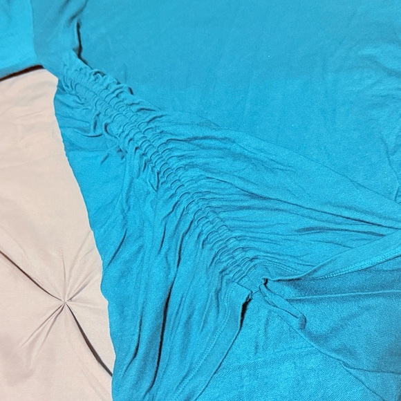 Athleta Drishti Ruched Long Sleeve Sweatshirt Coastal Teal Size MED MSRP $89 - Picture 9 of 9